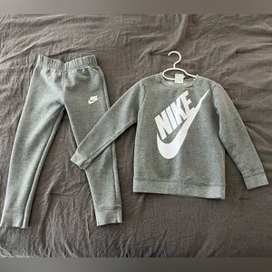 Nike Sweatsuit - Joggers & Sweatshirt (Bundle)